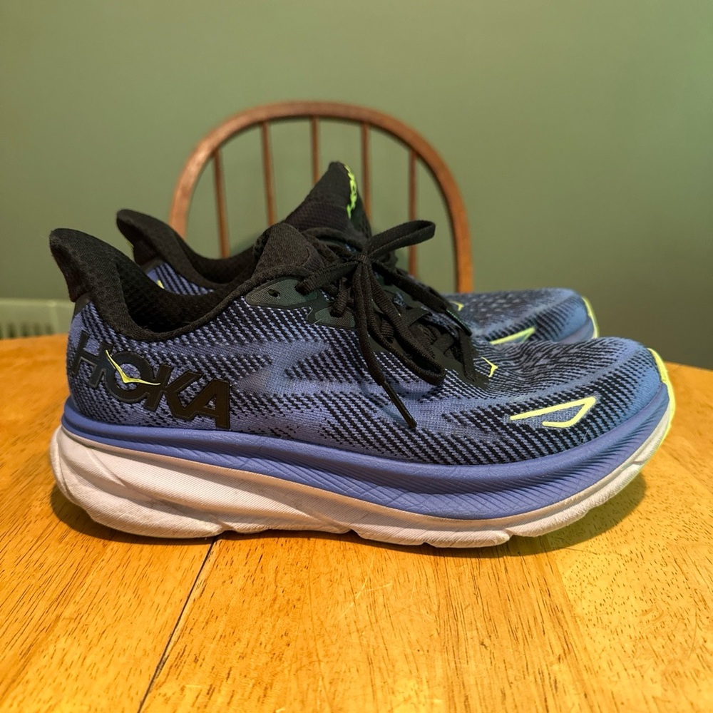 Hoka One One Clifton 9 Navy Blue Knit Running Shoe 1127896BCKS Women’s Size 9B